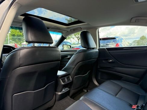 Used 2019 Lexus ES 350 image 16