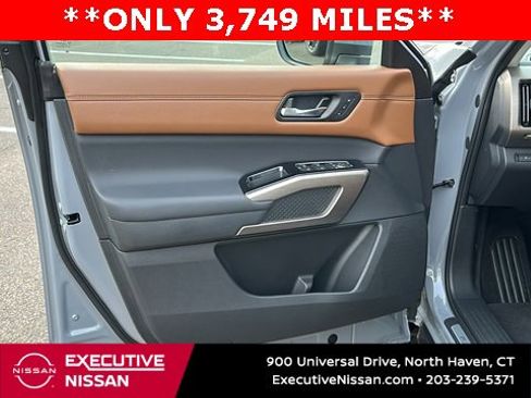 Certified 2025 Nissan Pathfinder Platinum w/ Cargo Package image 8