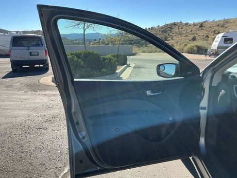 Used 2013 Dodge Dart SXT image 18