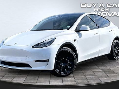 Used 2021 Tesla Model Y Long Range AWD/4WD image 11