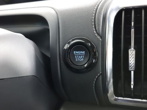 Used 2025 Ford Expedition Platinum AWD/4WD image 21