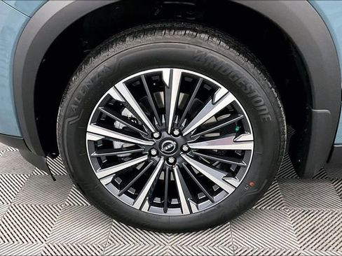 New 2026 Nissan Pathfinder Platinum image 13