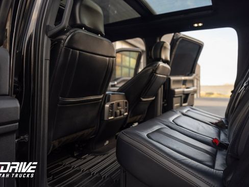 Used 2022 Ford F350 Platinum image 21