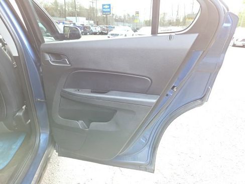 Used 2017 Chevrolet Equinox LT w/ Convenience Package image 44