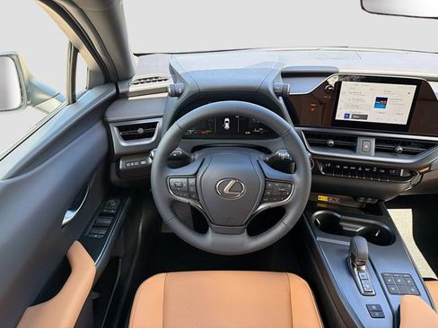 New 2026 Lexus UX 300h FWD image 17