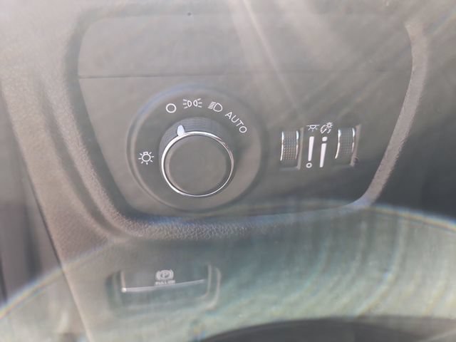 Used 2024 Jeep Grand Cherokee L Laredo AWD/4WD image 17
