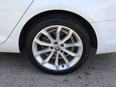 Used 2019 Audi A4 2.0T Premium w/ Convenience Package image 21