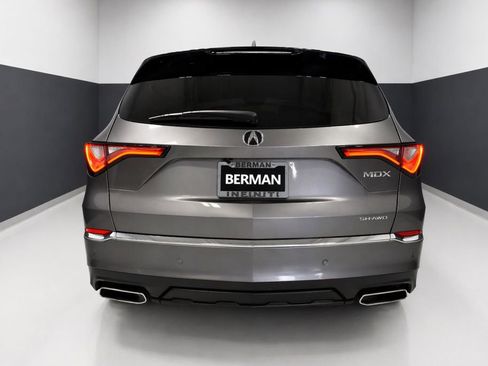Used 2024 Acura MDX SH-AWD w/ Technology Package image 9