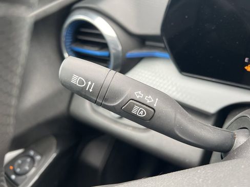 Used 2025 Chevrolet Trax LT image 14