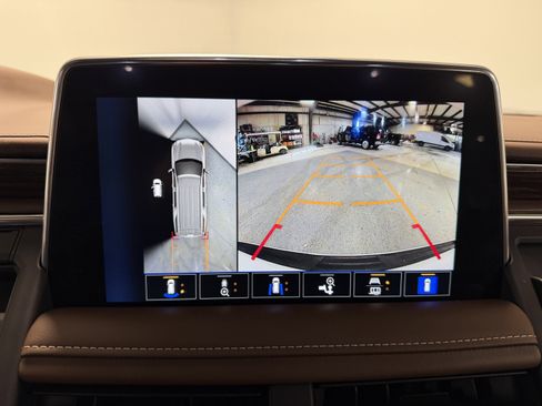 Used 2024 Chevrolet Tahoe High Country image 14