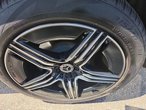 Certified 2025 Mercedes-Benz GLE 450 4MATIC image 7