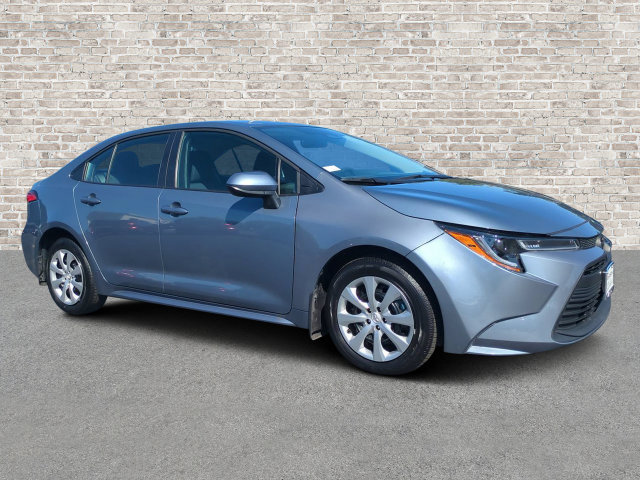 Used 2026 Toyota Corolla LE FWD image 1