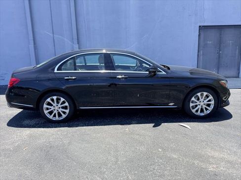 Used 2017 Mercedes-Benz E 300 image 7