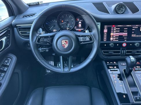 Used 2024 Porsche Macan image 14