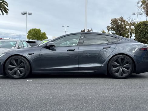 Used 2024 Tesla Model S image 8