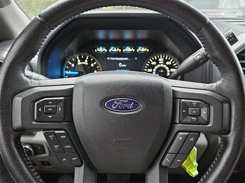 Used 2015 Ford F150 XLT w/ Equipment Group 302A Luxury image 11