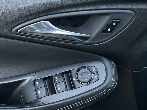 Used 2025 Buick Encore GX Preferred image 13