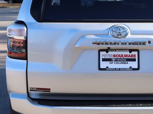 Used 2019 Toyota 4Runner SR5 image 18