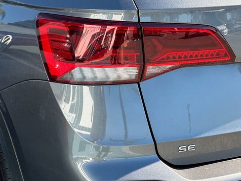 Used 2022 Volkswagen Taos SE image 26