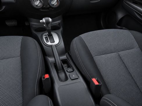 Used 2014 Nissan Versa FWD image 14