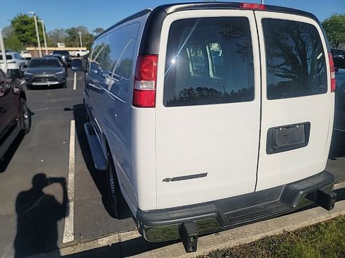 Used 2024 Chevrolet Express 2500 w/ Driver Convenience Package RWD image 21