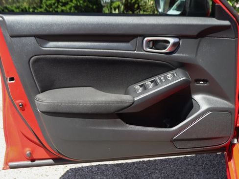 Used 2023 Honda Civic Sport image 15