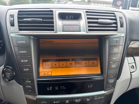 Used 2012 Lexus LS 460 w/ Comfort Pkg RWD image 32