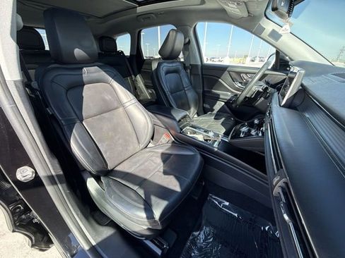 Used 2022 Lincoln Corsair Standard w/ Premium Package image 27