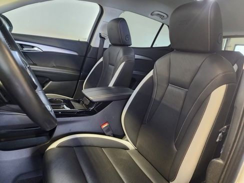 Certified 2025 Buick Envision Sport Touring image 13