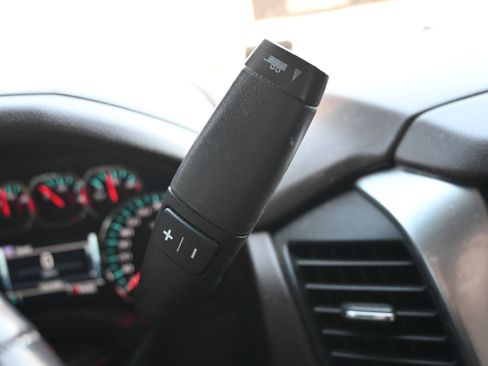 Used 2019 Chevrolet Tahoe LT RWD image 16