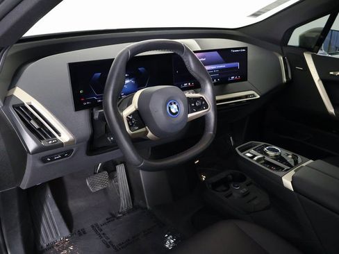 Used 2024 BMW iX xDrive50 w/ Sport Package image 7