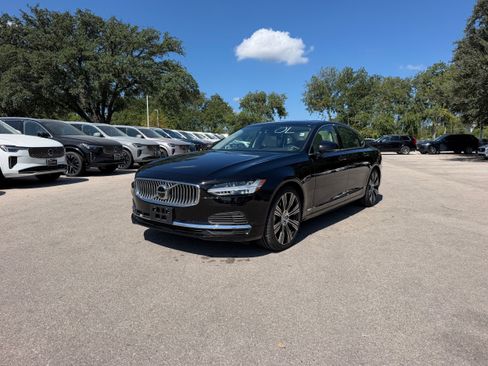Certified 2024 Volvo S90 T8 Ultimate AWD/4WD image 2