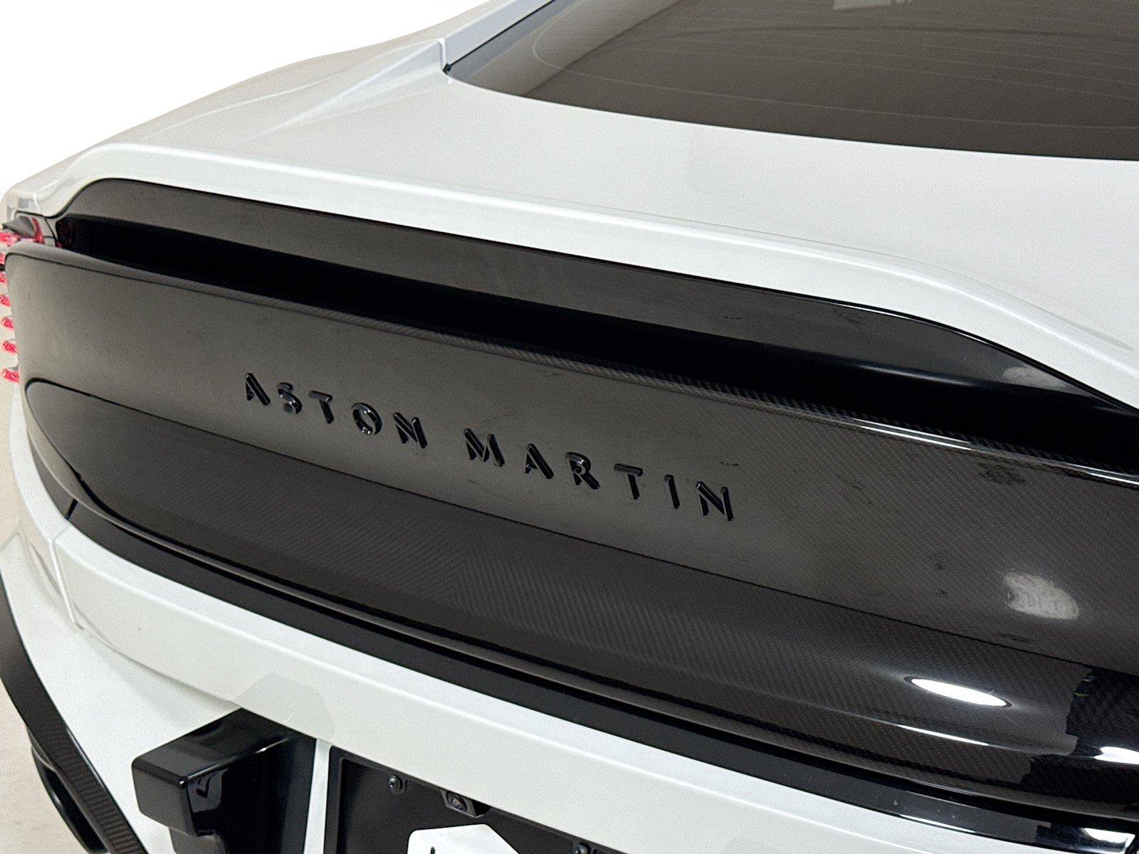 Used 2025 Aston Martin Vanquish RWD image 33