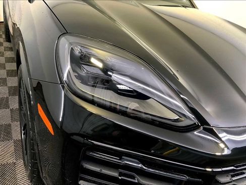 New 2026 Porsche Cayenne image 12
