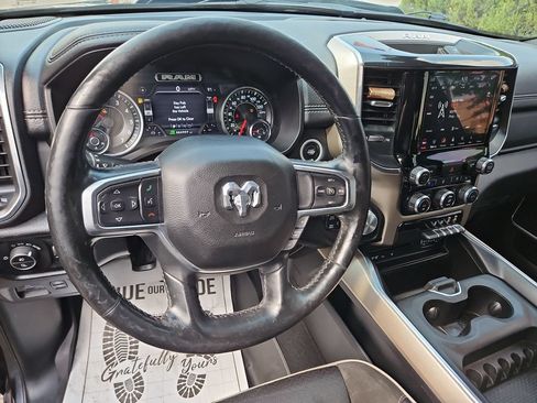 Used 2019 RAM 1500 Laramie w/ Sport Appearance Package AWD/4WD image 14