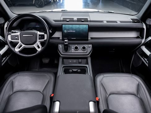 Used 2023 Land Rover Defender 130 SE image 44