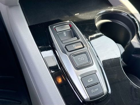 Used 2016 Honda Pilot Touring image 23