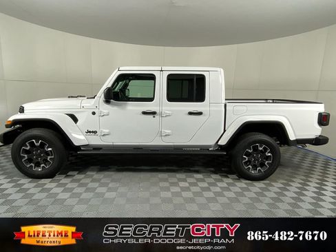 New 2026 Jeep Gladiator Sport image 4
