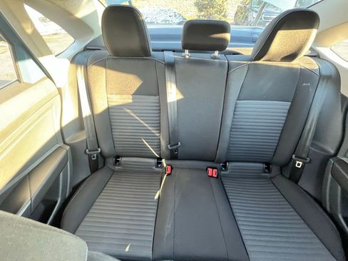 Certified 2025 Volkswagen Jetta S image 27