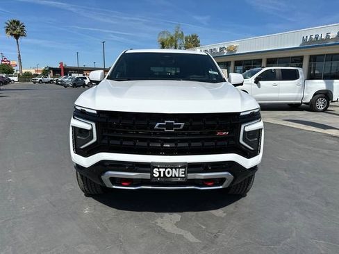 New 2026 Chevrolet Suburban Z71 w/ Z71 Off-Road Package AWD/4WD image 2