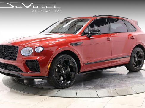 Used 2022 Bentley Bentayga AWD/4WD image 1