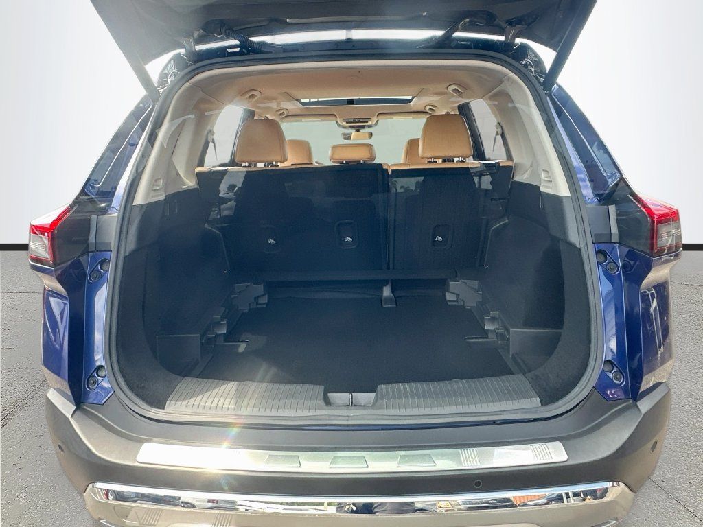 Used 2023 Nissan Rogue Platinum w/ Platinum Premium Package FWD image 28