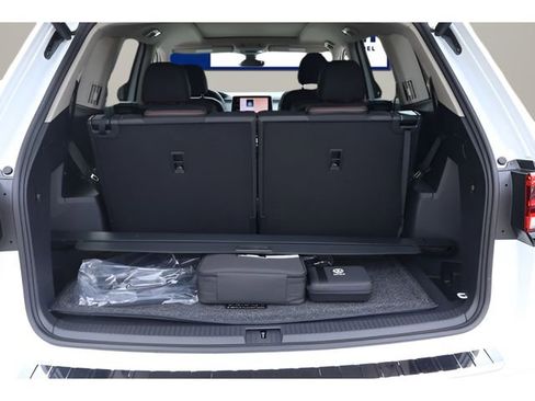 New 2026 Volkswagen Atlas Peak Edition AWD/4WD image 18