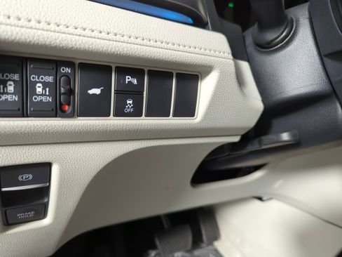 New 2026 Honda Odyssey Touring image 14