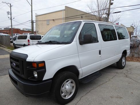 Used 2013 Ford E-350 and Econoline 350 XL image 3