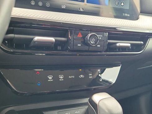 Certified 2026 Nissan Kicks SR FWD image 29