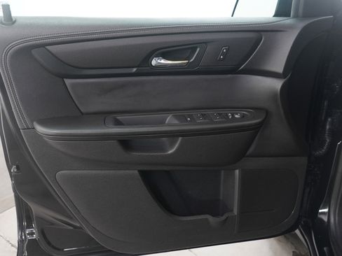 Used 2016 GMC Acadia SLE image 25