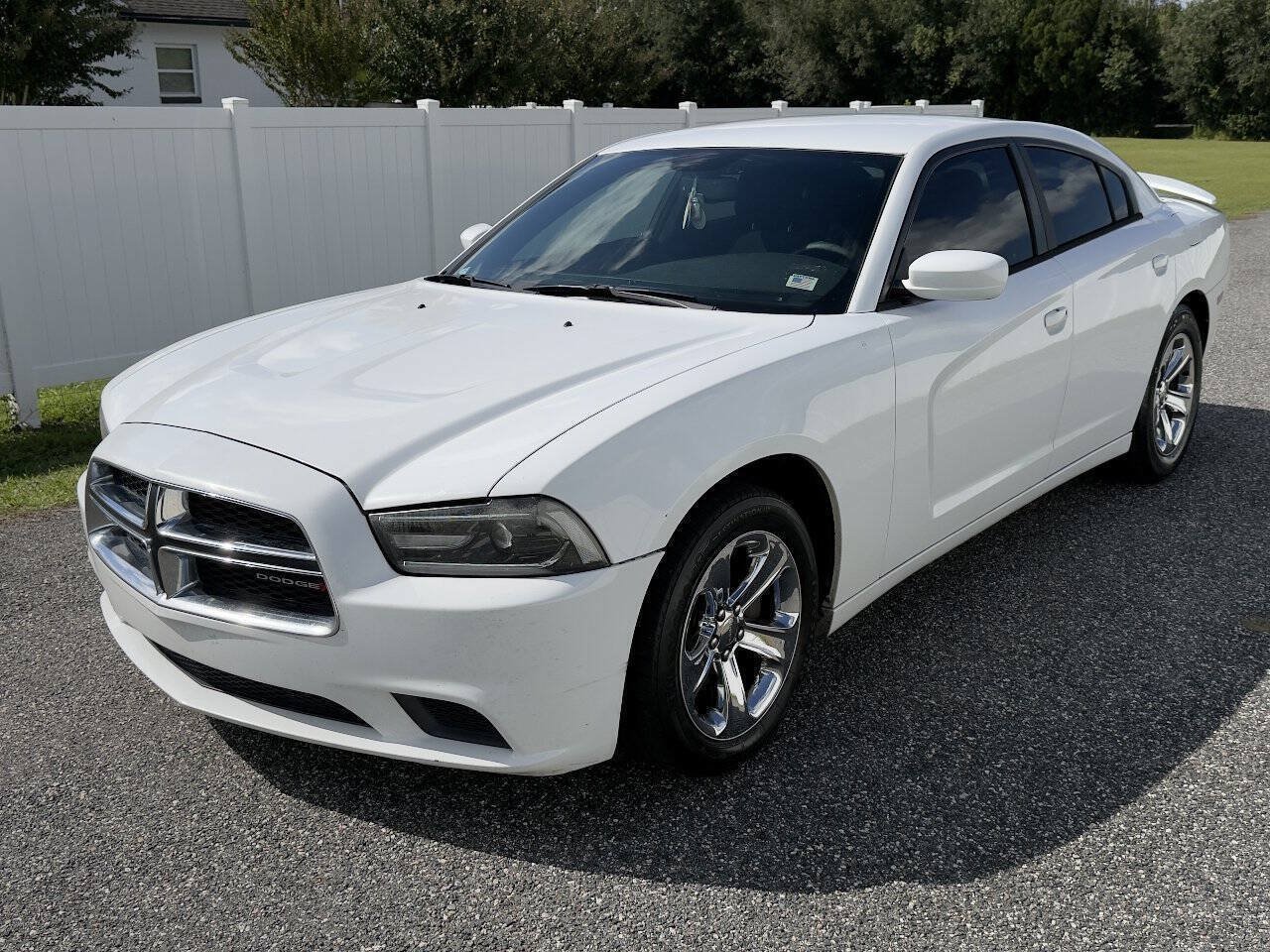 Used 2014 Dodge Charger SE w/ Sport Appearance Group RWD image 1