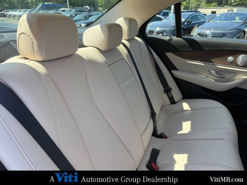 Used 2021 Mercedes-Benz E 350 4MATIC Sedan image 28
