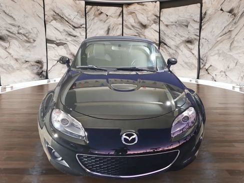 Used 2010 MAZDA MX-5 Miata Touring w/ Suspension Pkg image 2